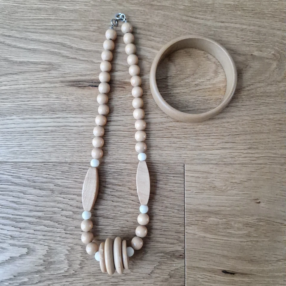 2er Set Schmuck aus Holz, Halskette und Armreif