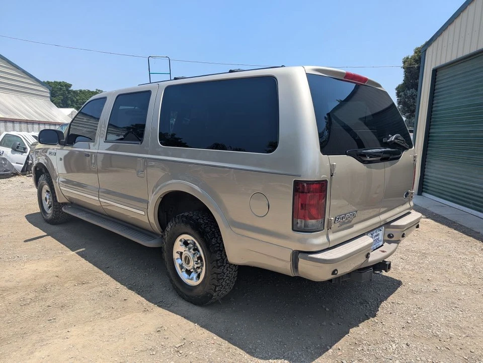 Ford Excursion Limited 2004 Foto 3 de 4