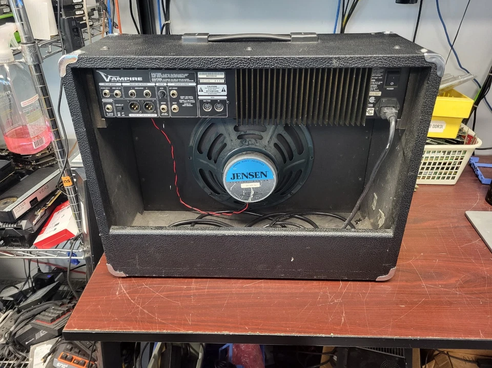 *LOCAL PICKUP ONLY* Behringer V-AMPIRE LX1-112 Instrument Amplifier #73 - Image 3 of 4