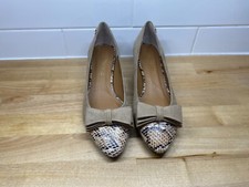 Closed-Toe Heels Suede Faux Snakeskin With Bow J. Renee New W/O Tags Size 6.5
