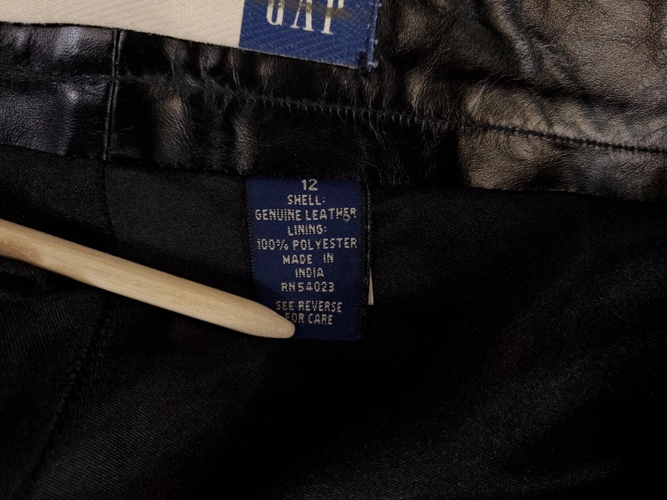Pantalones negros Gap para mujer talla 12 de cuero genuino calce original pierna recta 32 x 30 Foto 3 de 4