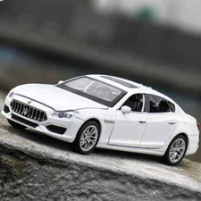 1:32 Maserati Quattroporte Alloy Car Model Diecast Vehicle Model Sound Light Toy
