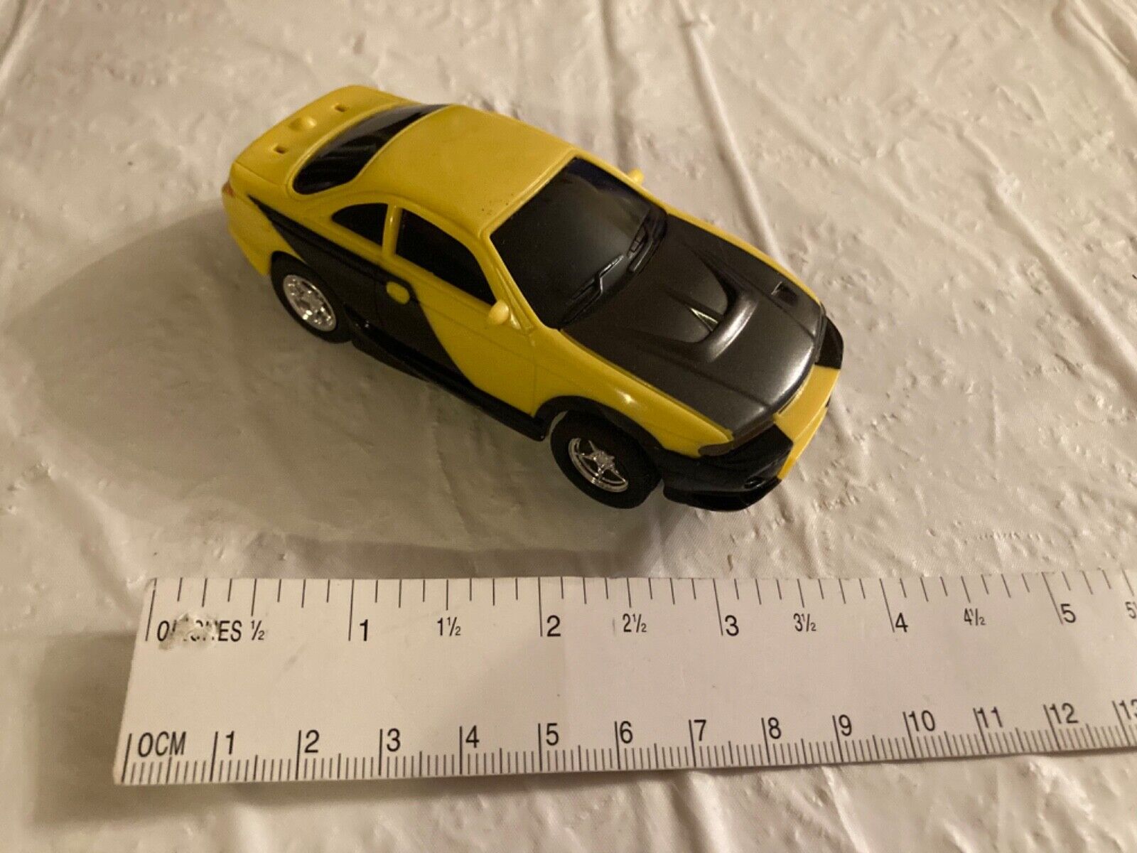 Artin 1:43 Yellow & Black Lighted Nissan Slot Car