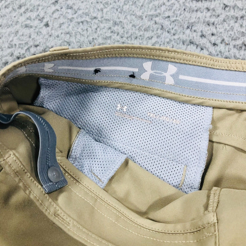 Under Armour Shorts Boys XL Beige Flat Front Golf Chino Loose Fit Preppy Casual - Picture 3 of 12