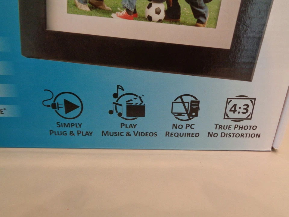 Panimage by Pandigital New LED DIGITAL PHOTO FRAME 8" 1600 Images Wood Frame - Image 2 of 4