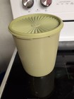 TUPPERWARE Vintage Canister 807-1 Avocado Green with Snap On Lid 12 cups — photo 2