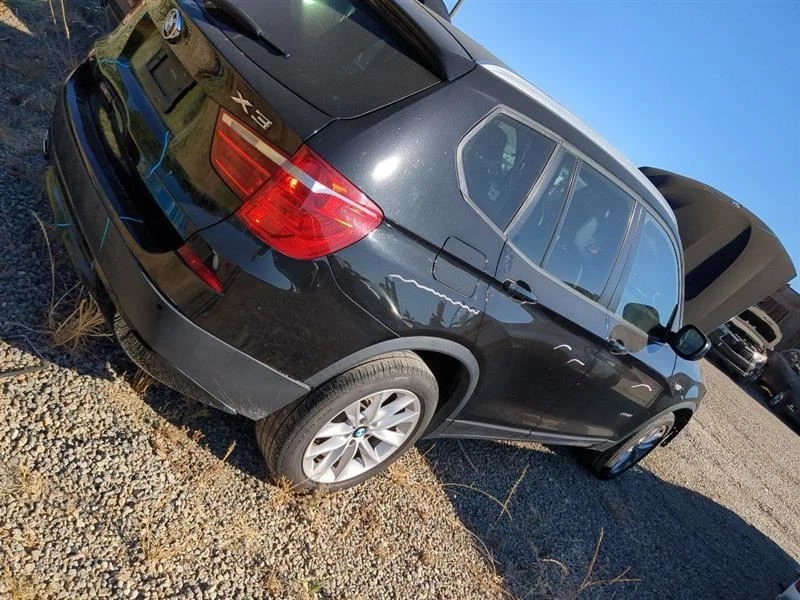 BLK RIGHT HEADREST 52 10 7 255 866 2012 BMW X3 - Imagem 2 de 4