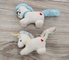 Par De Colección Años 80 Clip En Lápiz Toppers Unicornios con Corazones Azul Rosa Amarillo Peluche