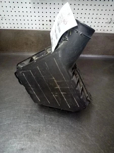 Chevrolet Camaro 2010-2011 conjunto de caja de filtro de aire 3,6 L OEM Foto 2 de 4