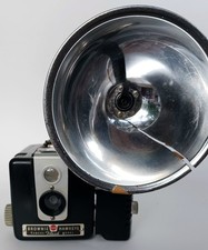 Vintage Kodak Brownie Hawkeye Flash Model Camera w Flash Bulb Acc Untested -note