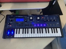 Novation Mininova wie neu