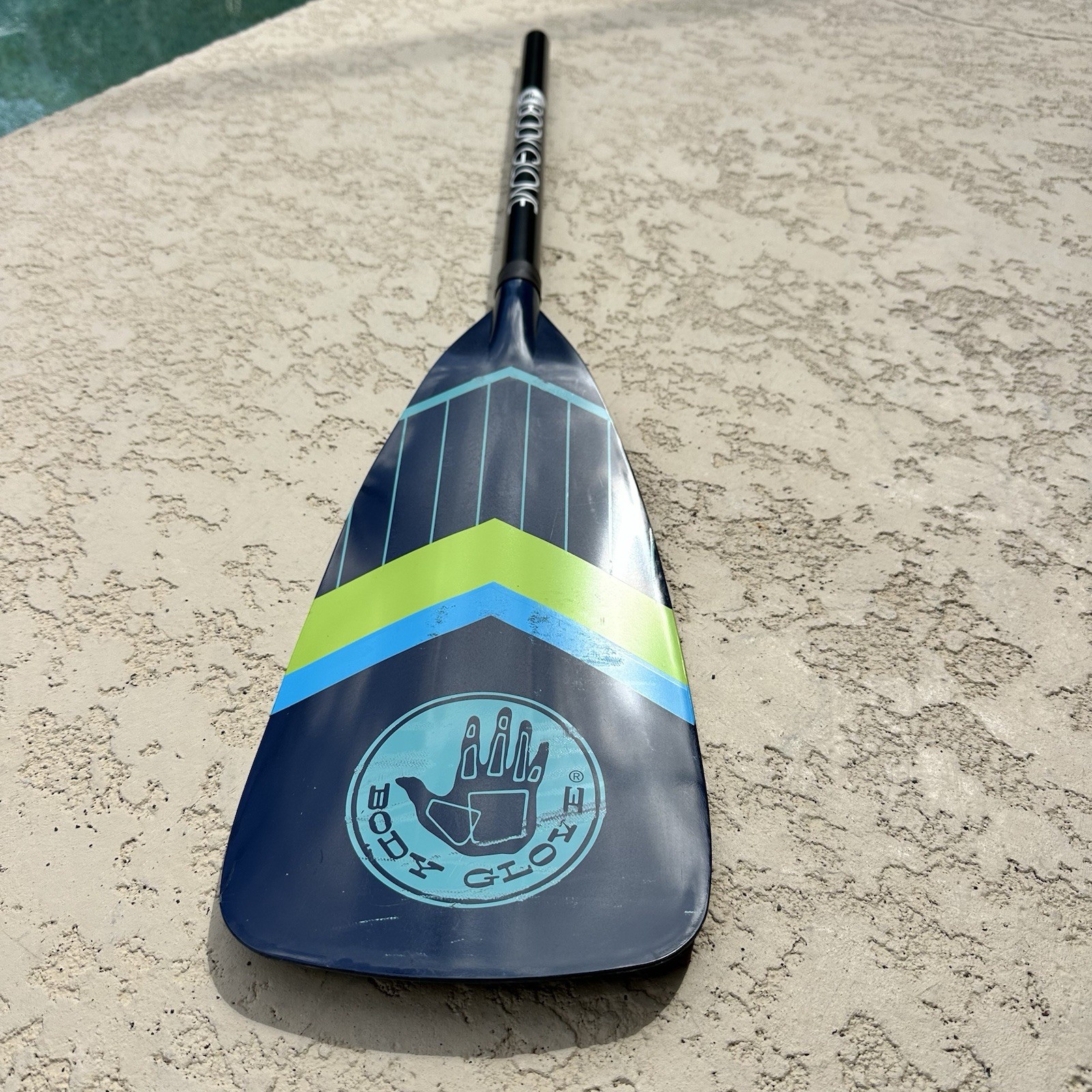 3-Piece Adjustable SUP Paddle –Lightweight, Floating Aluminum Shaft (Body Glove)
