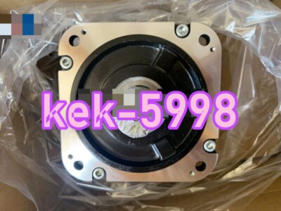 1pcs Brand New ones IN BOX Yaskawa Servo motor SGMGV-20ADC6C#P