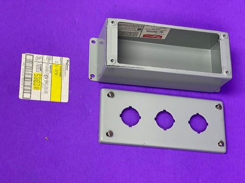 Hoffman E3PB Push Button Enclosure - Picture 11 of 19