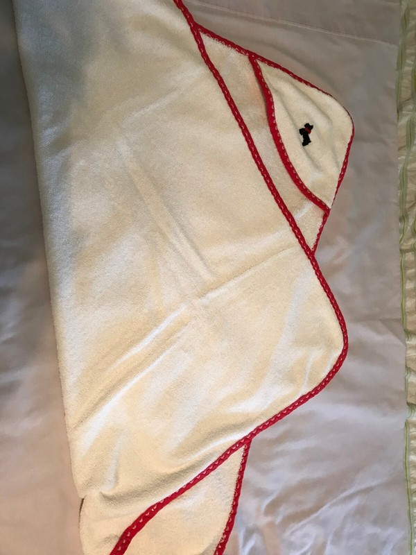 👼  BABY  hooded  bath towel ~ White with red trim ~ Scottish Dog