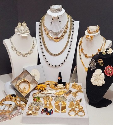 High-End Vtg Lot Of 56 Pieces Jewelry, CD, PENINNO, Swarovski, Etc Read.