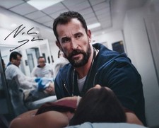 NOAH WYLE signed autograph 20x25cm THE PITT in person autograph ACOA