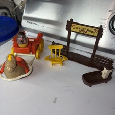 Vintage 1974 Hasbro Weebles West Ranch Sign Horse Wagon Figure Trough Chair