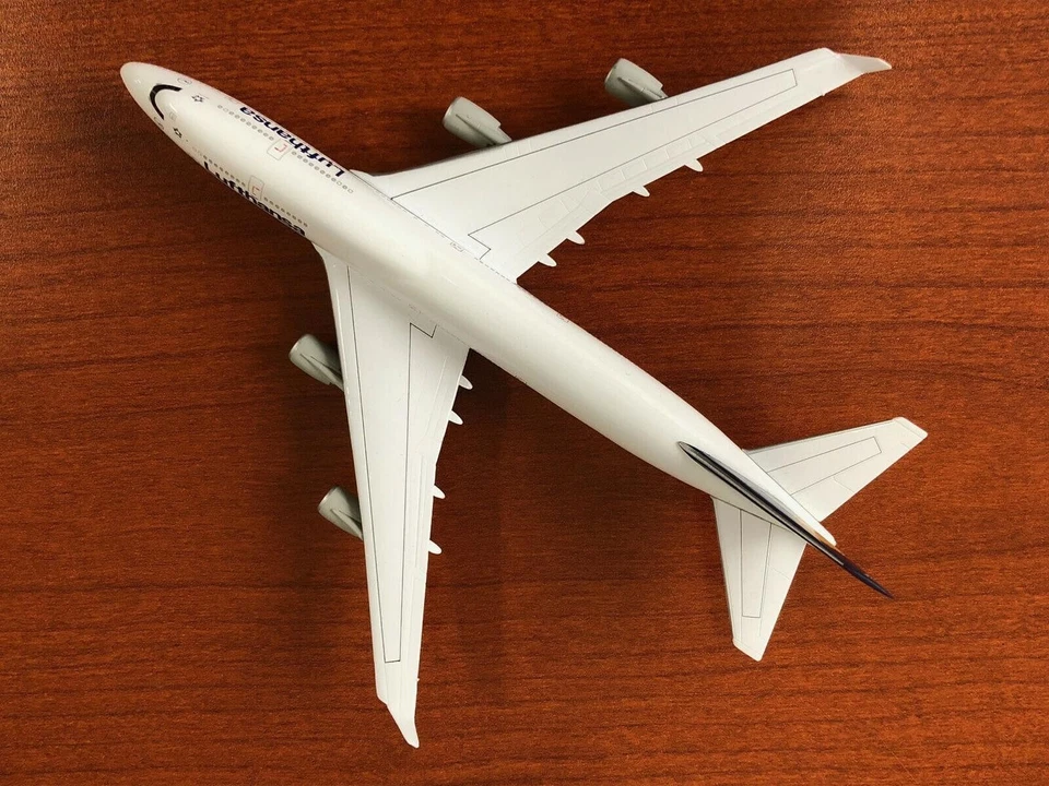 Dragon Wings 1/400 Lufthansa 747-400 D-ABVF 55156 - Image 3 of 3