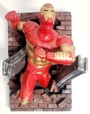 VINTAGE STATUE Iron Man Breaking Out Of Wall Limited Edition 394/2000 Marvel