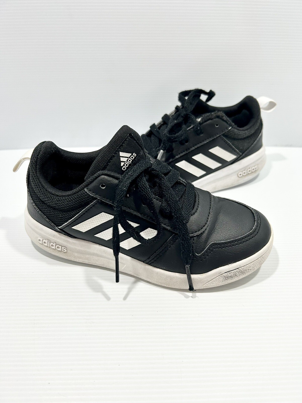 Adidas tensaur sport 2.0 black & white Kids Sneakers Shoes Size US 13K UK 12.5 Adidas tensaur sport 2.0 black & white Kids Sneakers Shoes Size US 13K UK 12.5