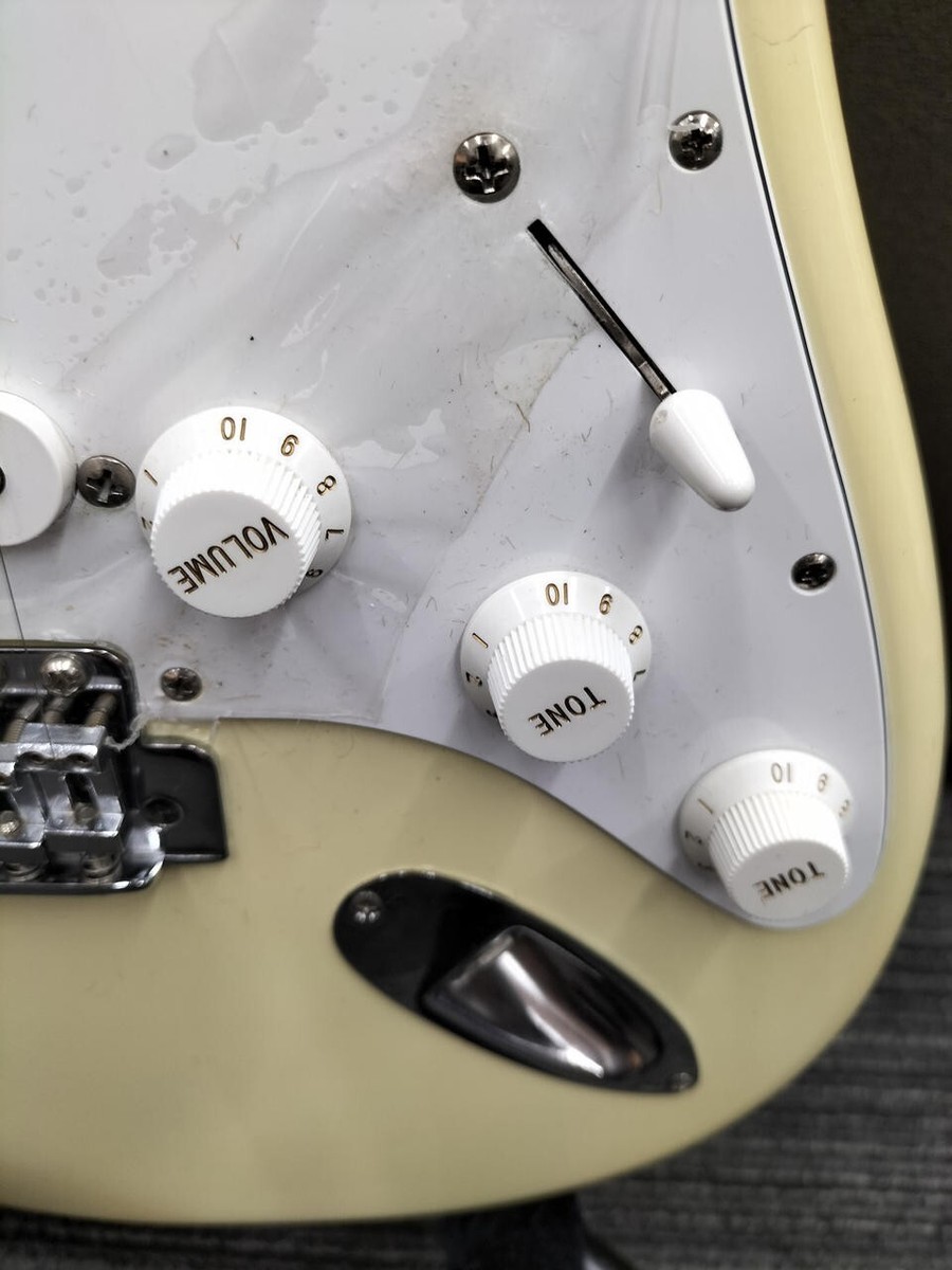 Fender Japan ストラト フジゲン ST72-86DSC 送料無料 Fender Japan ストラト フジゲン ST72-86DSC 送料無料 Fender