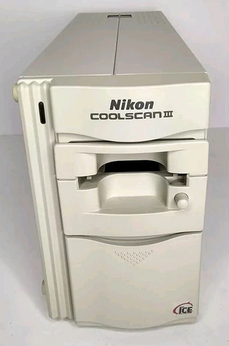 Nikon CoolScan III LS-30 35mm SCSI Film Scanner with Slide Mount Adapter