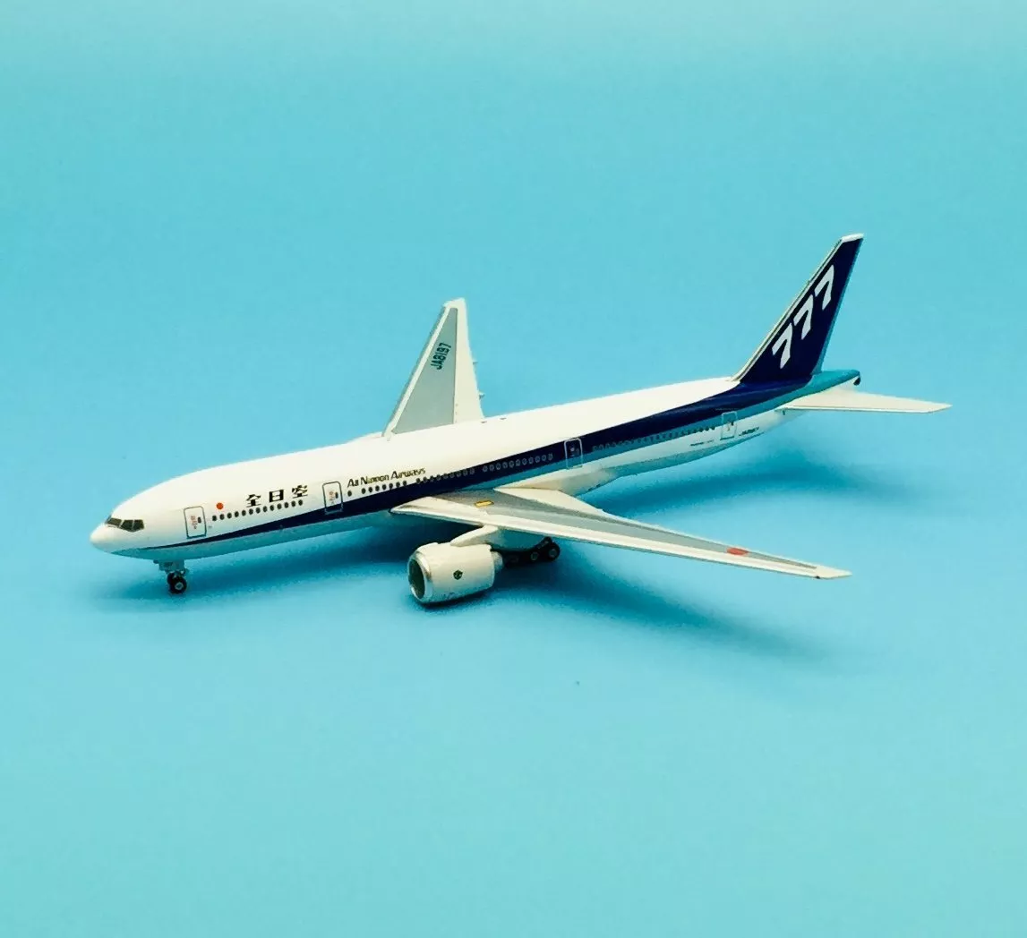 Phoenix 1/400 ANA All Nippon Airways Boeing 777-200 JA8197 die cast metal  model