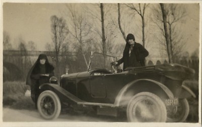ALTES FOTO - VINTAGE SNAPSHOT - AUTO AUTO PKW TACOT MODE - CAR um 1920