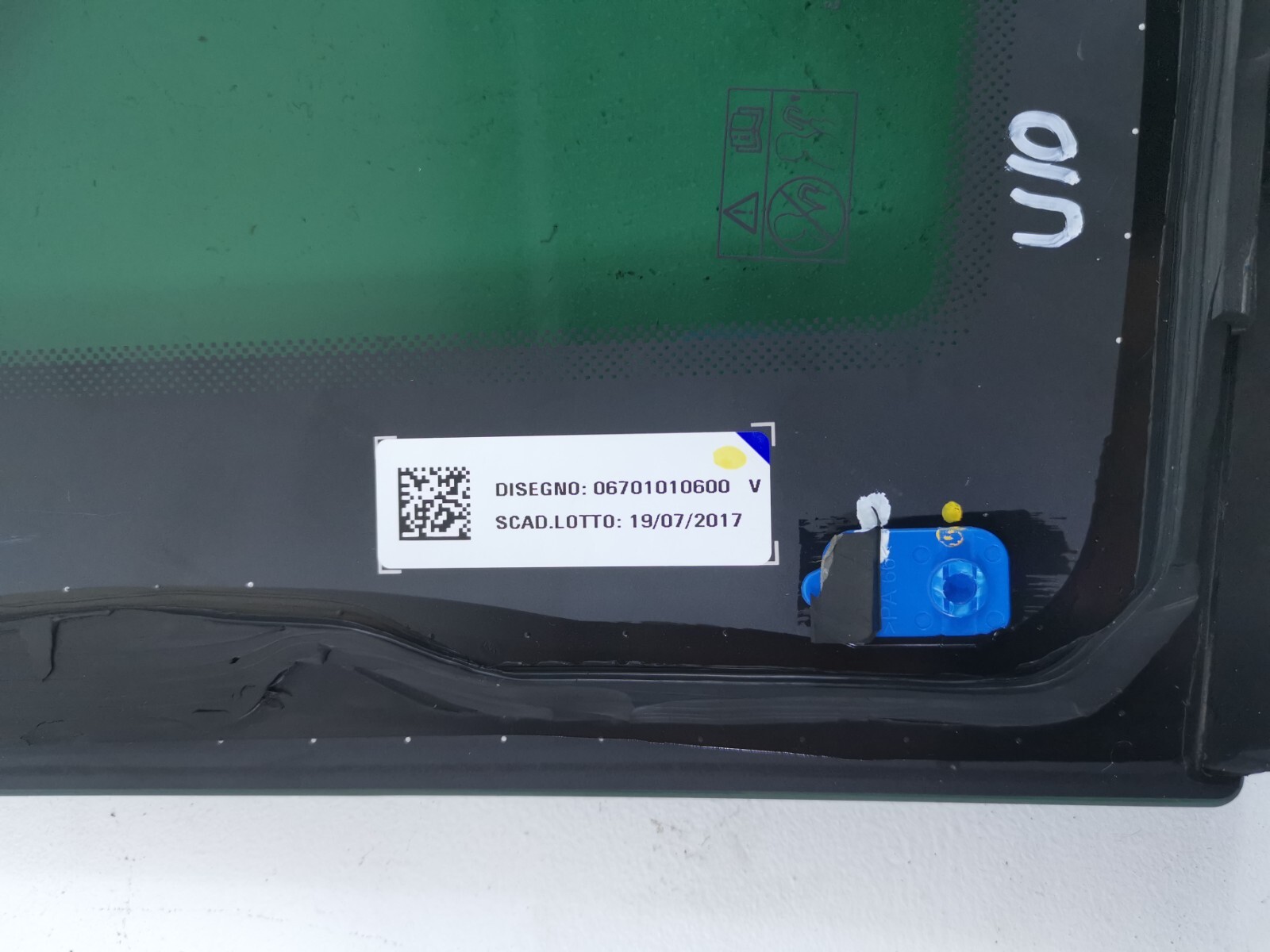 17-20 MASERATI Levante REAR RIGHT PASSEN SIDE QUARTER WINDOW GLASS 06701010600