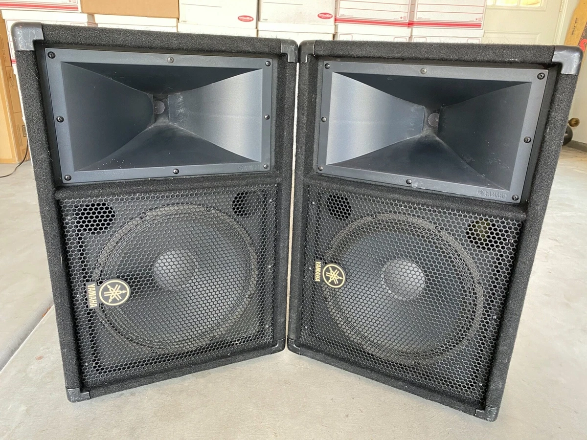 Yamaha SM12V Pair - Carpeted 12-inch 2 Way Wedge Speaker Monitor 700W