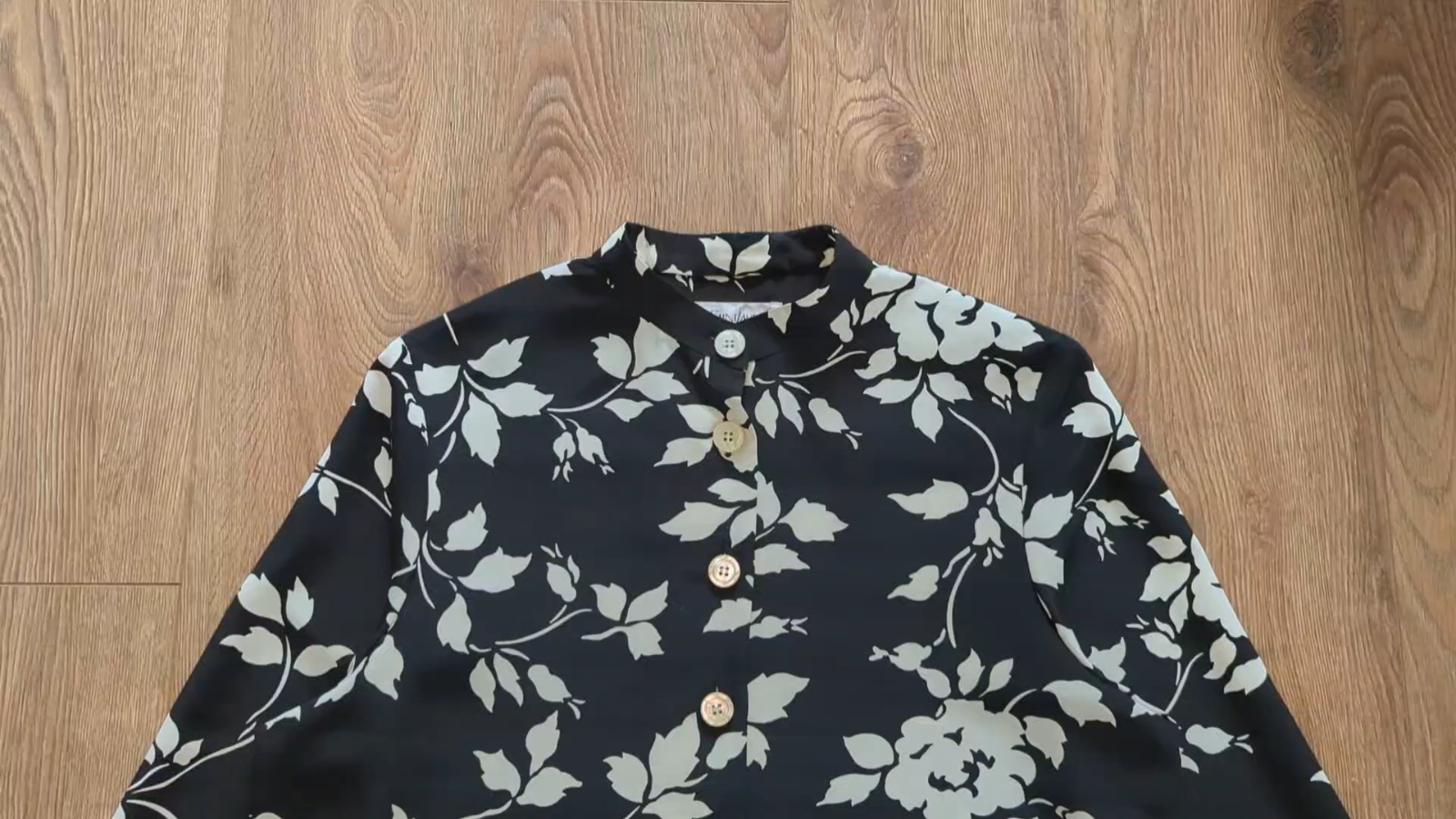 Yves Saint Laurent Made In France Abito da donna con tasche e bottoni