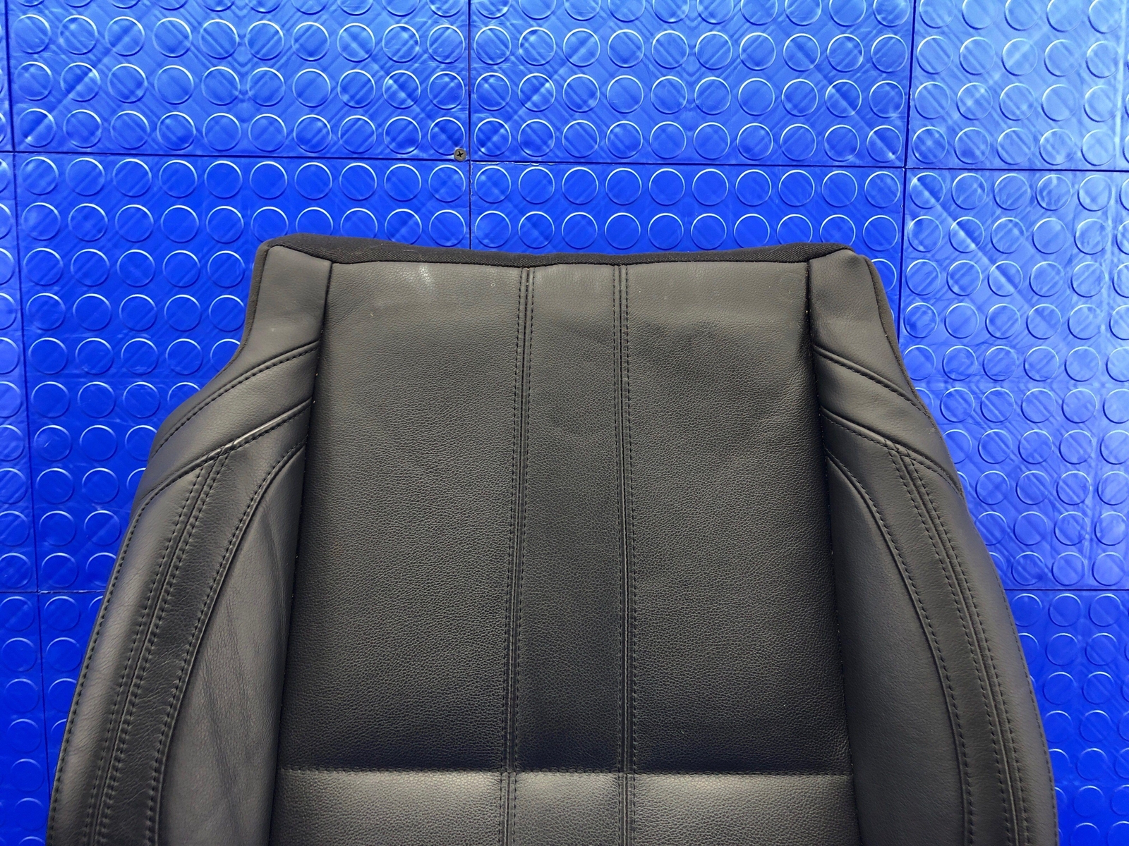 2017-2022 MASERATI LEVANTE OEM FRONT RIGHT LOWER SEAT CUSHION BLACK LEATHER
