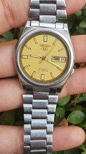 Vintage Seiko 5 Automatic Stainless Steel Men Wristwatch gold dial made in Japan