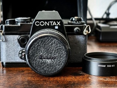 Contax 139 Quartz, schwarz mit Carl Zeiss Planar 1,7 50 mm, funktionstüchtig