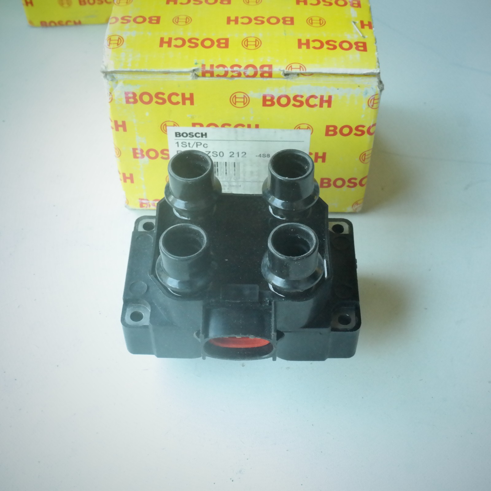 Bobine allumage Bosch pour rouler sereinement en rassemblement Ford Escort XR3