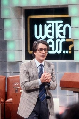 Frank Elstner 1st broadcast of the ZDF show Wetten dass am in Dus- 1981 Photo 8