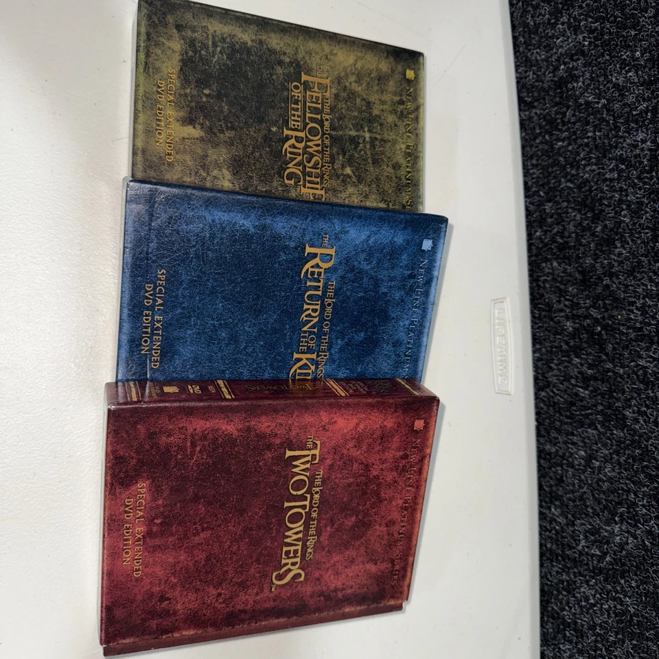 Lord of the Rings Complete Trilogy Special Extended Edition 3-Box Set 12-DVD's - Image 2 of 3