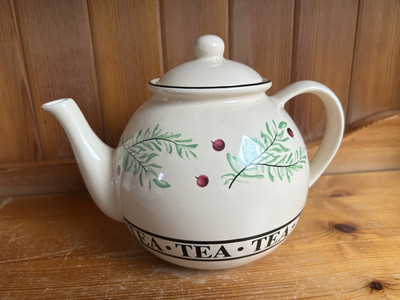 Vintage Rayware Pflaumenblatt Teekanne Tea Pot Landhaus ca. 80er 1 3/4 Littre