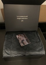 Victoria Orton Waterproof Dog Blanket for Bed   108x90 Inch King Size