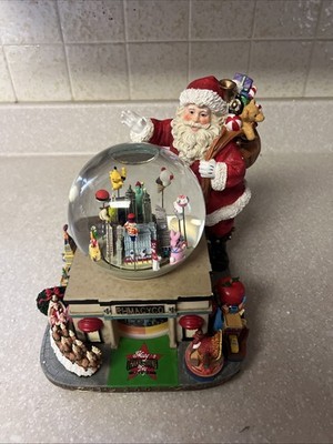 2007 Macy's Thanksgiving Day Parade Musical Water Globe
