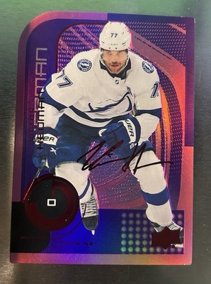 2022-23 Upper Deck MVP Colors and Contours Purple /3 Victor Hedman - Lighting