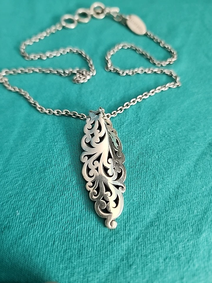 Collar Lois Hill Bali Indonesia Esterlina 925 Hoja Colgante Palanca Foto 3 de 4