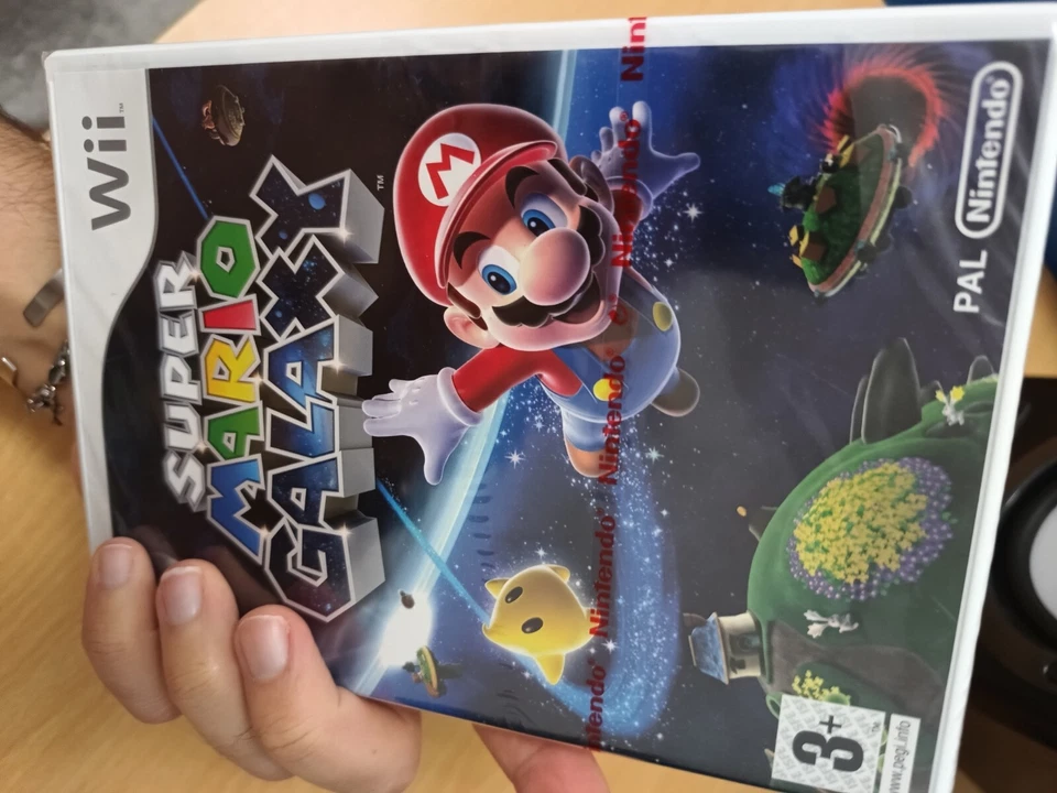 Super Mario Galaxy (Nintendo Wii) PAL - New and sealed - Image 3 of 4