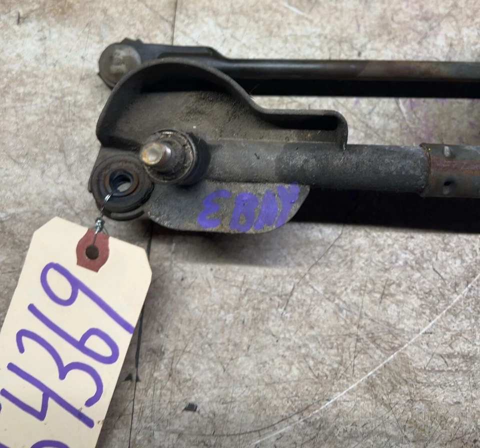 Conjunto de acoplamiento de motor y transmisión limpiaparabrisas SUZUKI AERIO 2002-2007 Foto 3 de 4