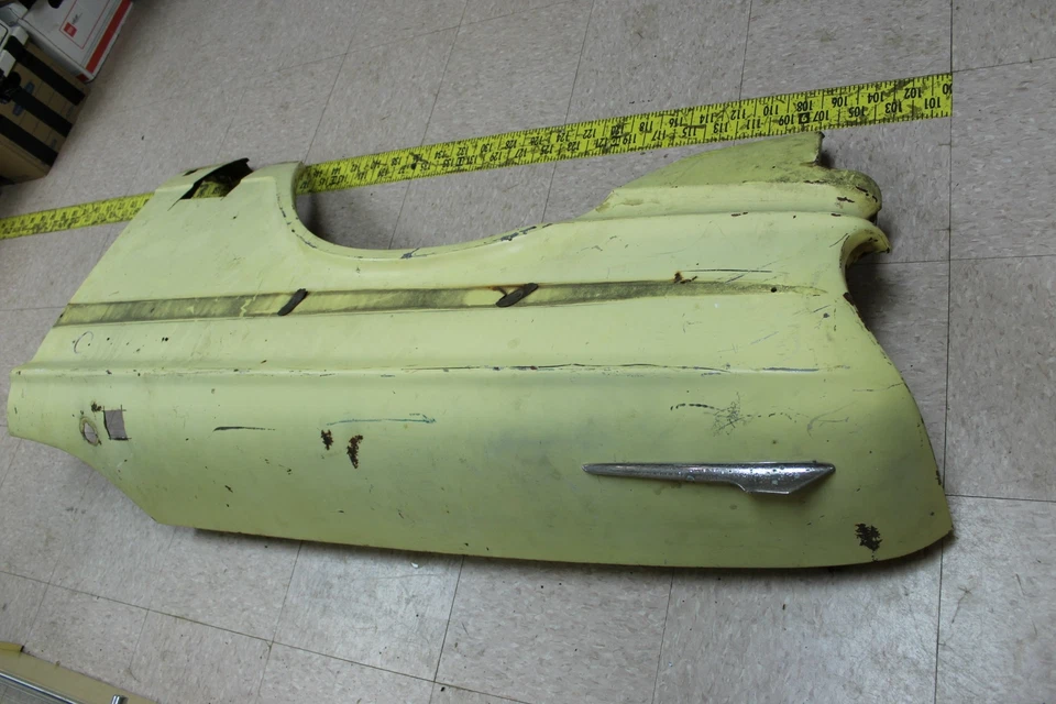 Guardabarros delantero izquierdo Ford LH Fairlane 1963-1964 usado OEM Foto 3 de 4