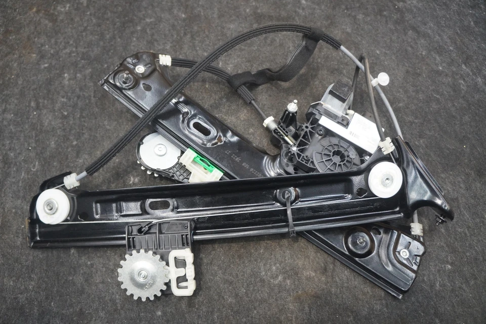 Front Right Passenger Door Window Regulator Motor 51339466298 BMW M240i 230i G42 - Image 2 of 4