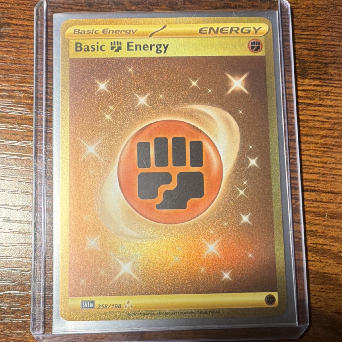 258 198 pokemon card Basic Fighting Energy 258/198 Secret Rare