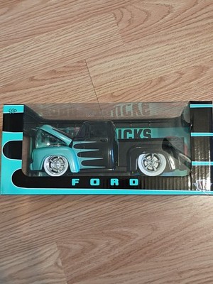 M2 Ford Trucks Diecast -  1956 Ford F-100 Pickup Teal 1 :24 New
