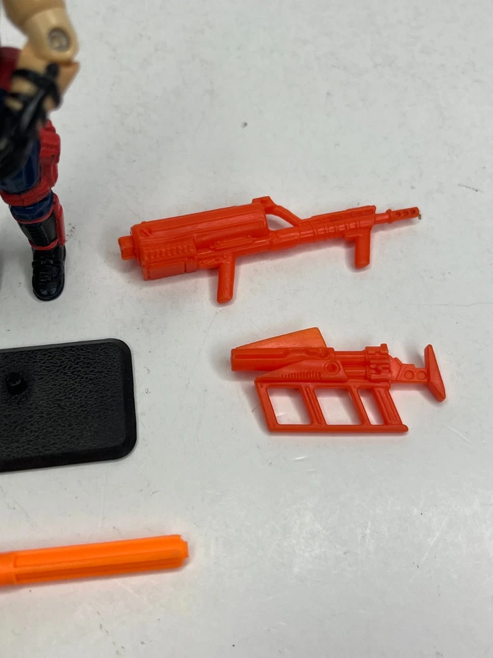 VINTAGE HASBRO 1991 G.I JOE COBRA ACTION FIGURE MERCER V2.0 100% COMPLETO - Imagem 4 de 4